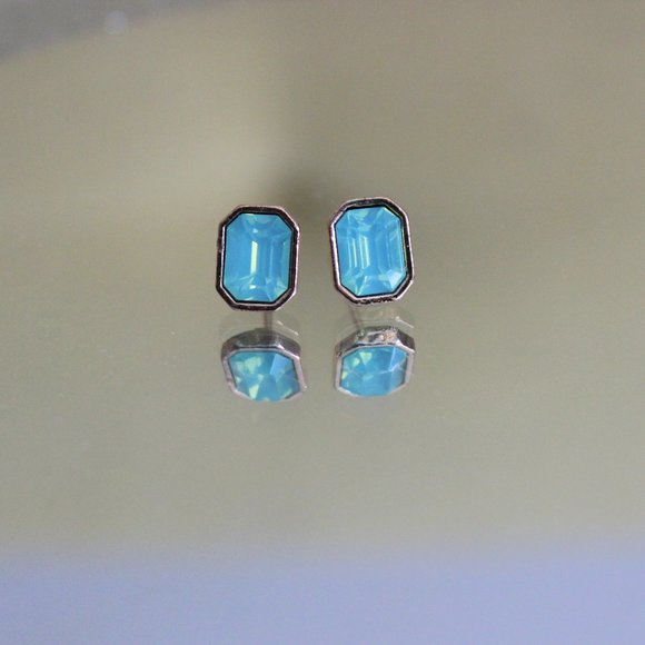 3 FOR $15!! Under The Sea Earring Set - Picture 3 of 5